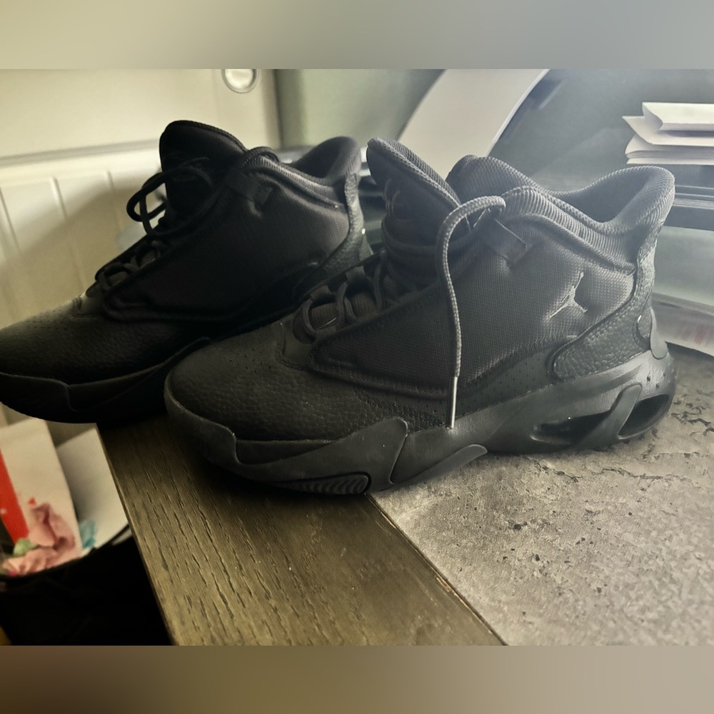 Jordan max aura 4- never worn no box - Picture 4 of 4